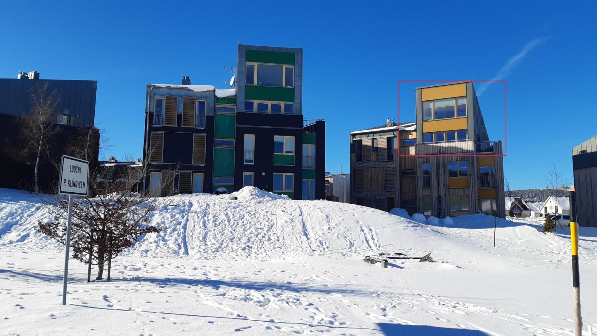 Mezonetovy Apartman Se Dvema Balkony A Vyhledem Loucna pod Klinovcem Exterior photo